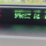 Instrument cluster showing 121,713 km on the odometer